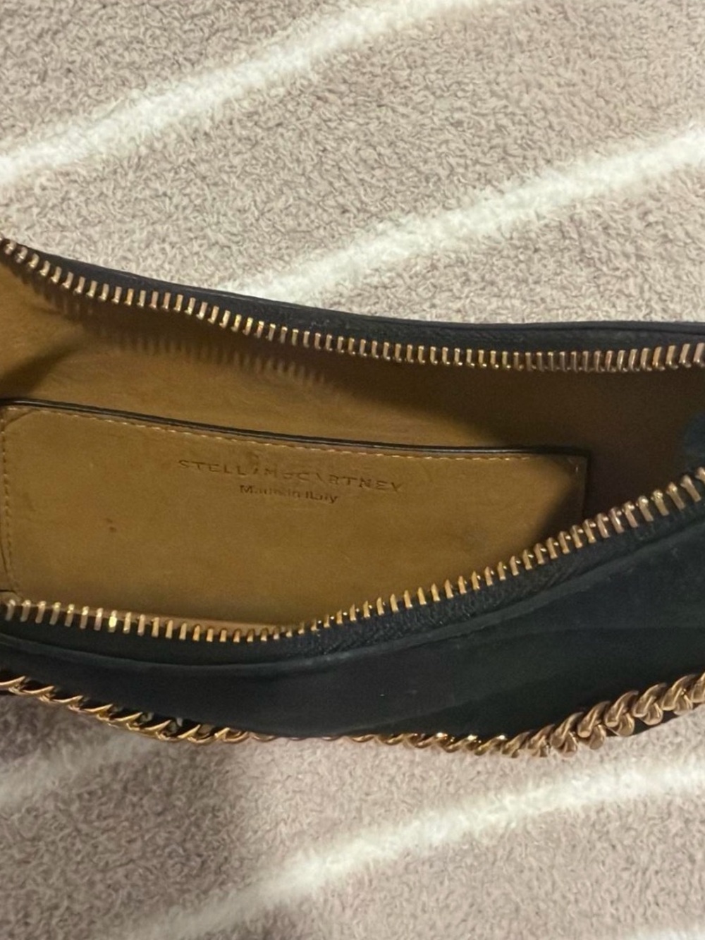Stella McCartney Black Chain-Handle Shoulder Bag with Gold Accent - Picture 6 of 7
